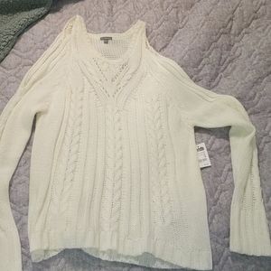 Nwt Charlotte Russe sweater cold shoulder Size M
